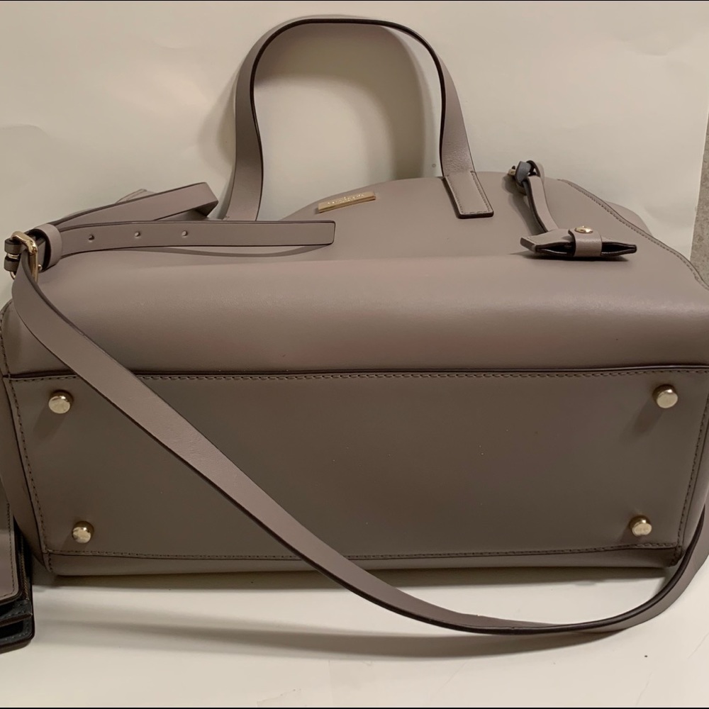 Kate Spade Satchel Bag. - Picture 7 of 8